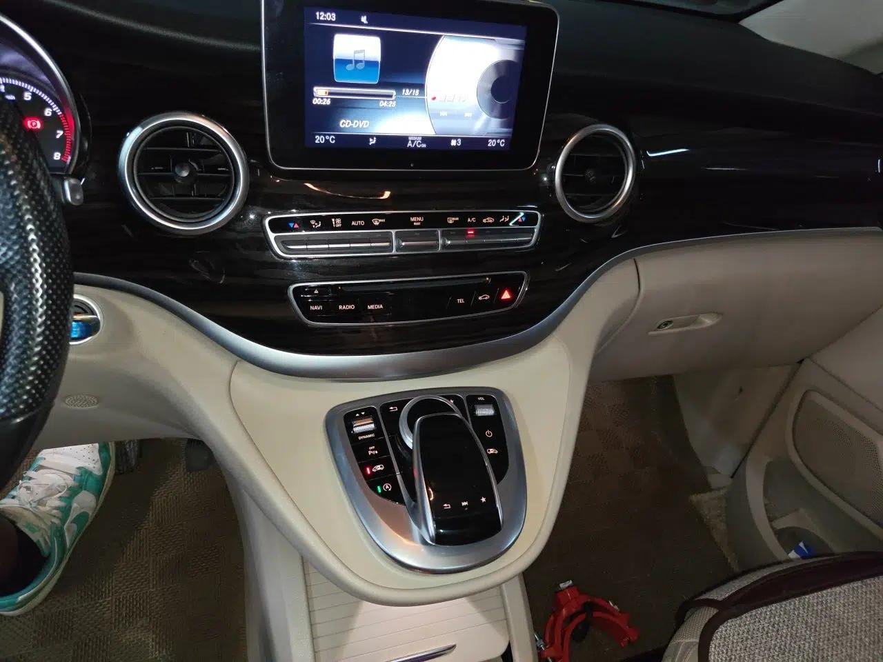 Mercedes-Benz V-Class 2017 V 260 Avantgarde Edition — миниатюра 13