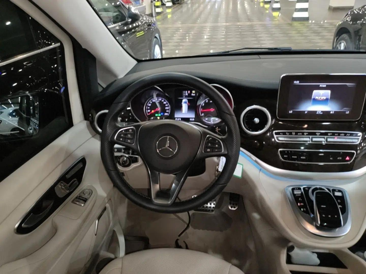 Mercedes-Benz V-Class 2017 V 260 L Prestige Extended Edition — миниатюра 18