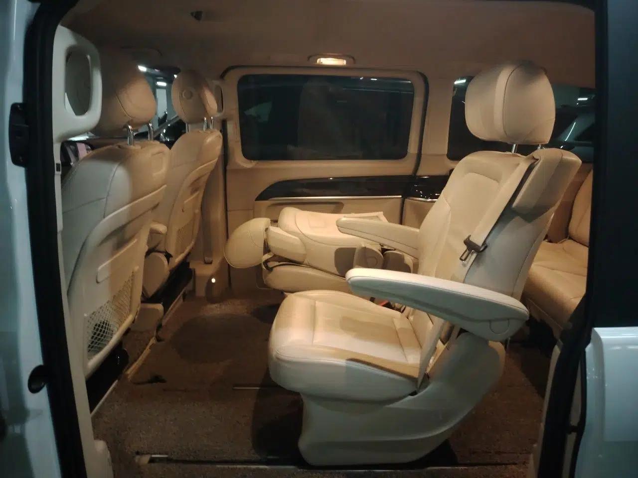 Mercedes-Benz V-Class 2016 V 260 Avantgarde Edition — миниатюра 17