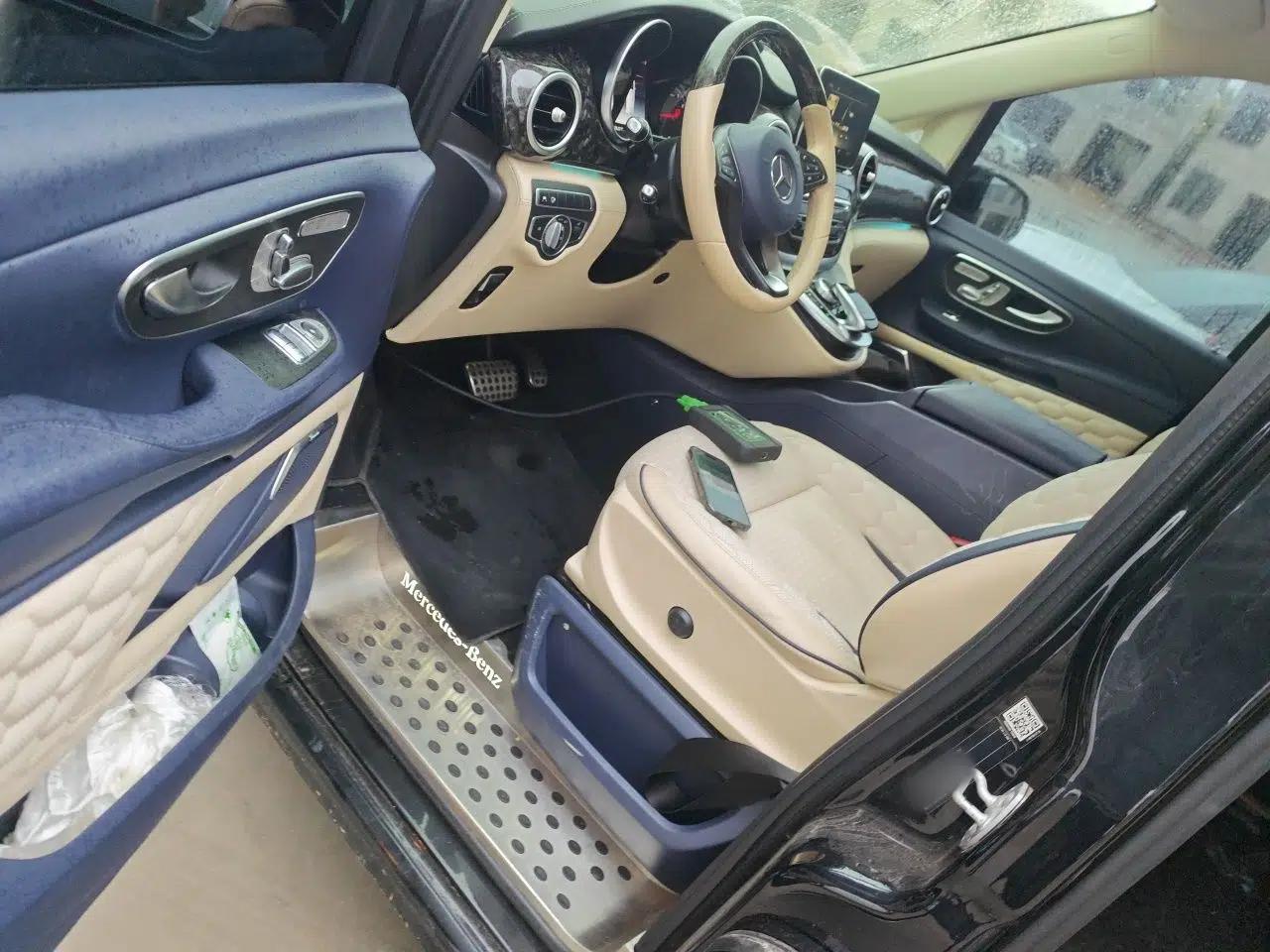 Mercedes-Benz V-Class 2018 V 260 L Prestige Extended Version China VI — миниатюра 16