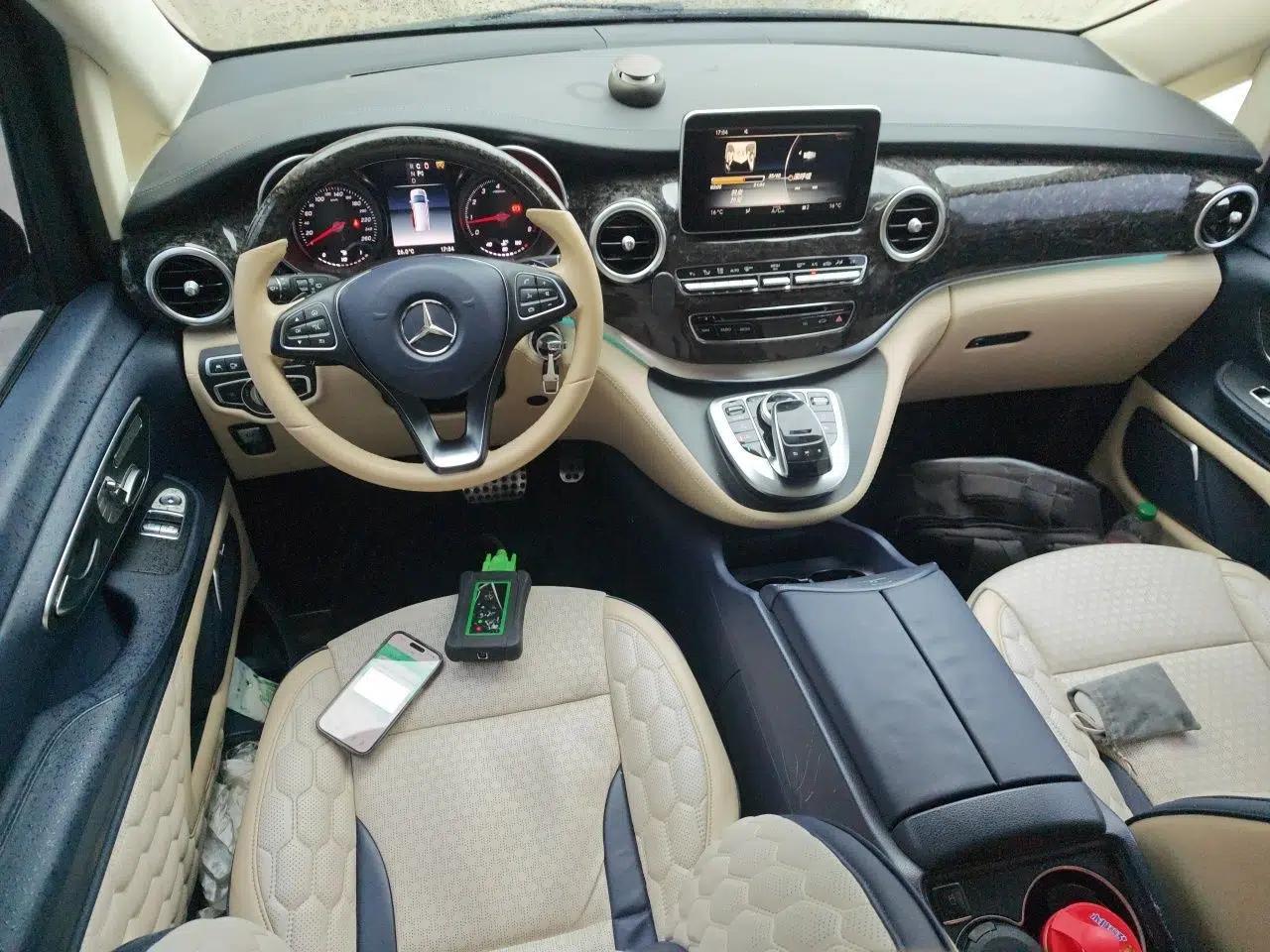Mercedes-Benz V-Class 2018 V 260 L Prestige Extended Version China VI — миниатюра 9