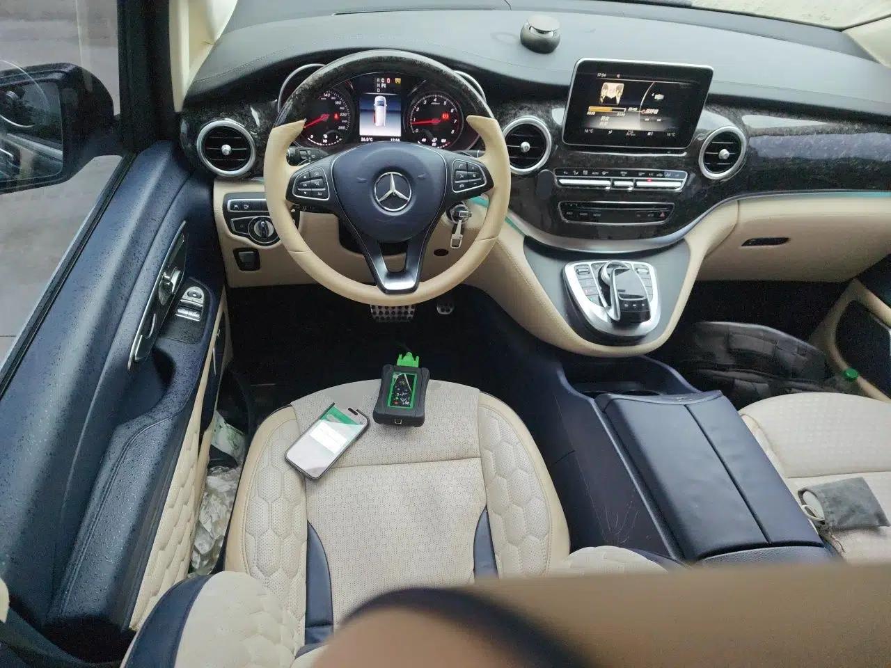 Mercedes-Benz V-Class 2018 V 260 L Prestige Extended Version China VI — миниатюра 10