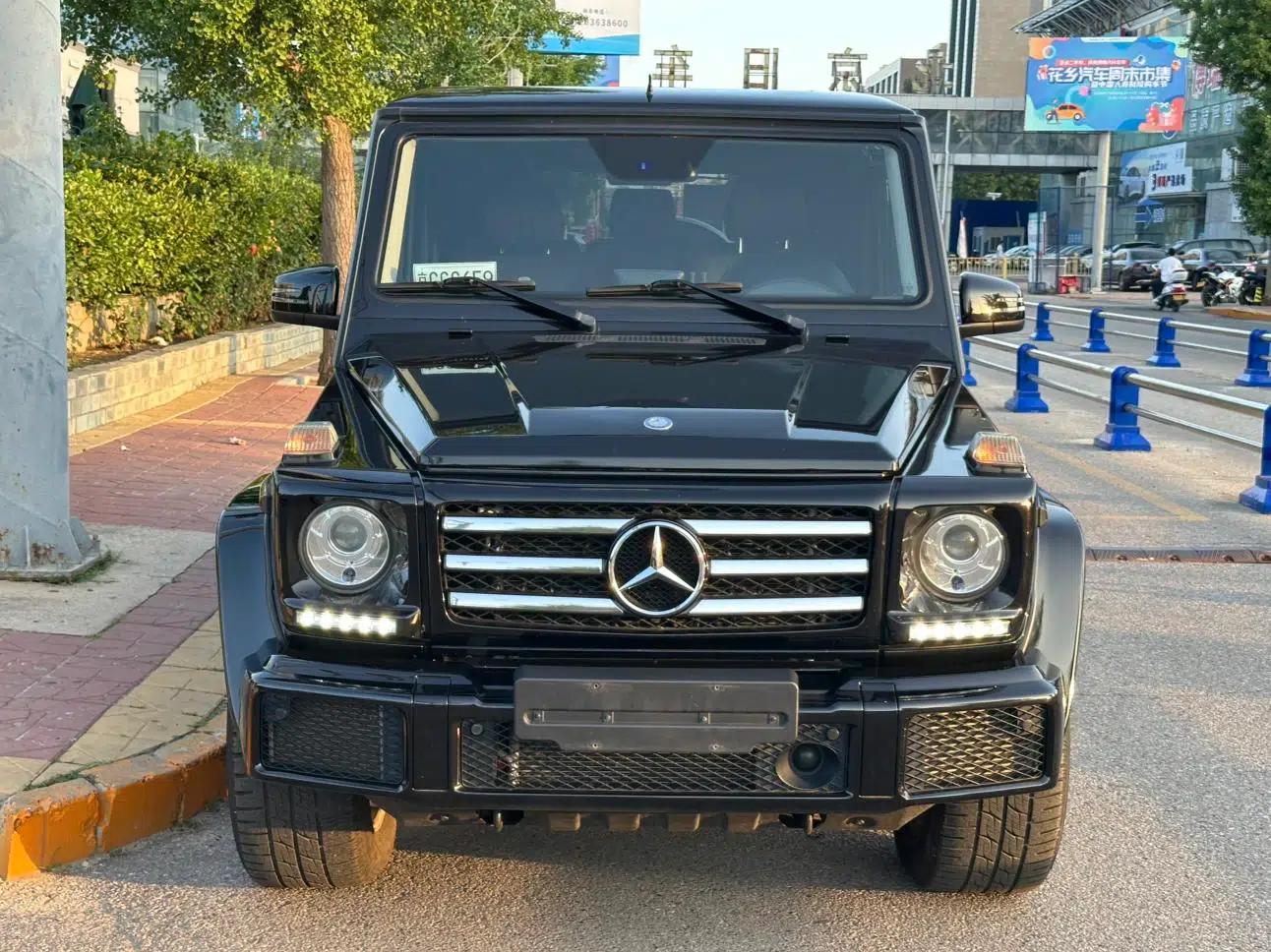 2016 Mercedes-Benz G-Class G 500 — миниатюра 2
