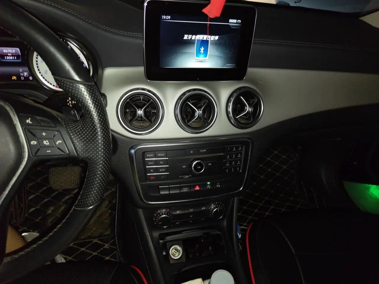 Mercedes-Benz GLA 2015 GLA 200 Fashion Model — миниатюра 13