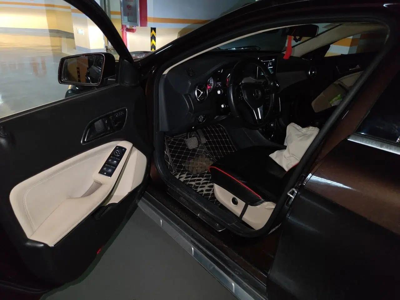 Mercedes-Benz GLA 2015 GLA 200 Fashion Model — миниатюра 16