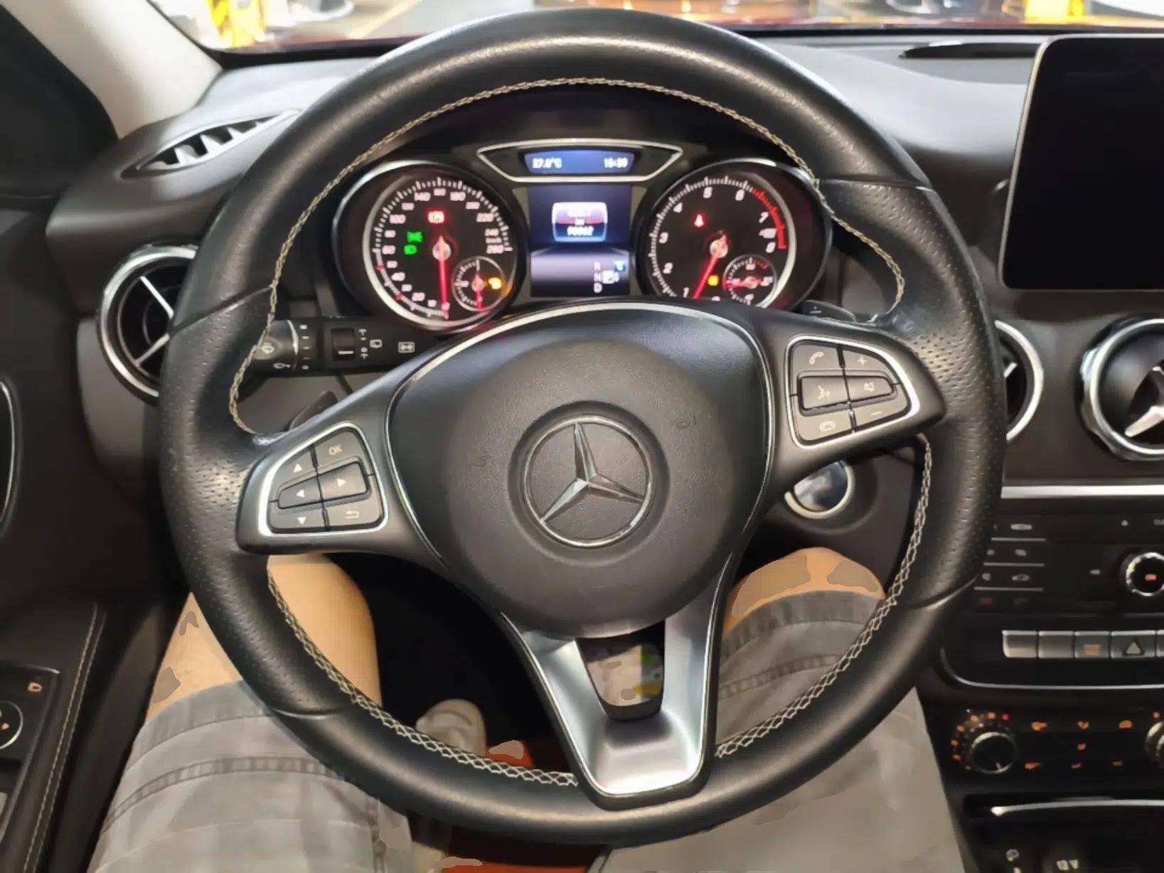 Mercedes-Benz GLA 2017 GLA 200 Sport Edition — миниатюра 13