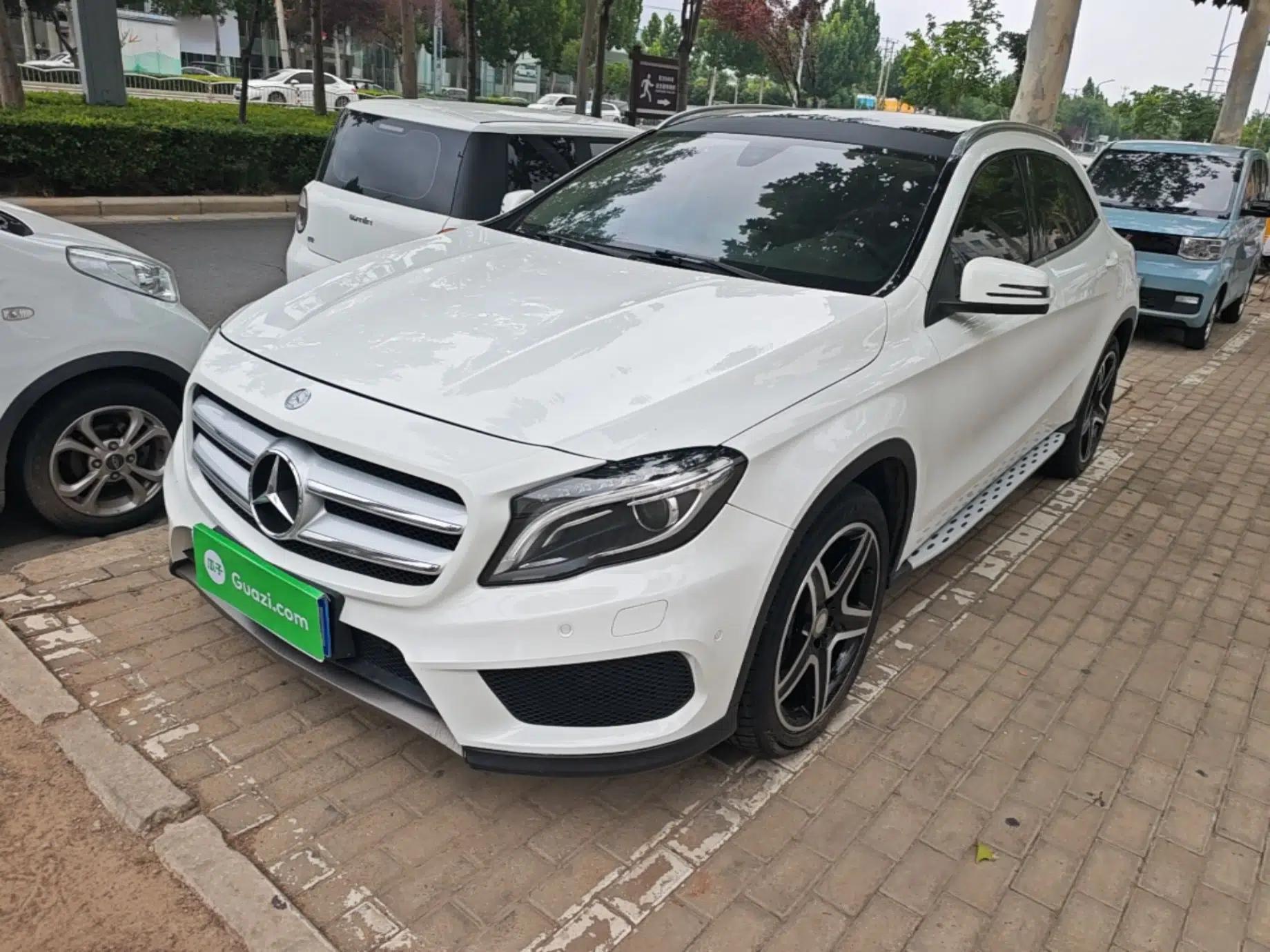 Mercedes-Benz GLA 2016 GLA 200 Fashion Model — миниатюра 1