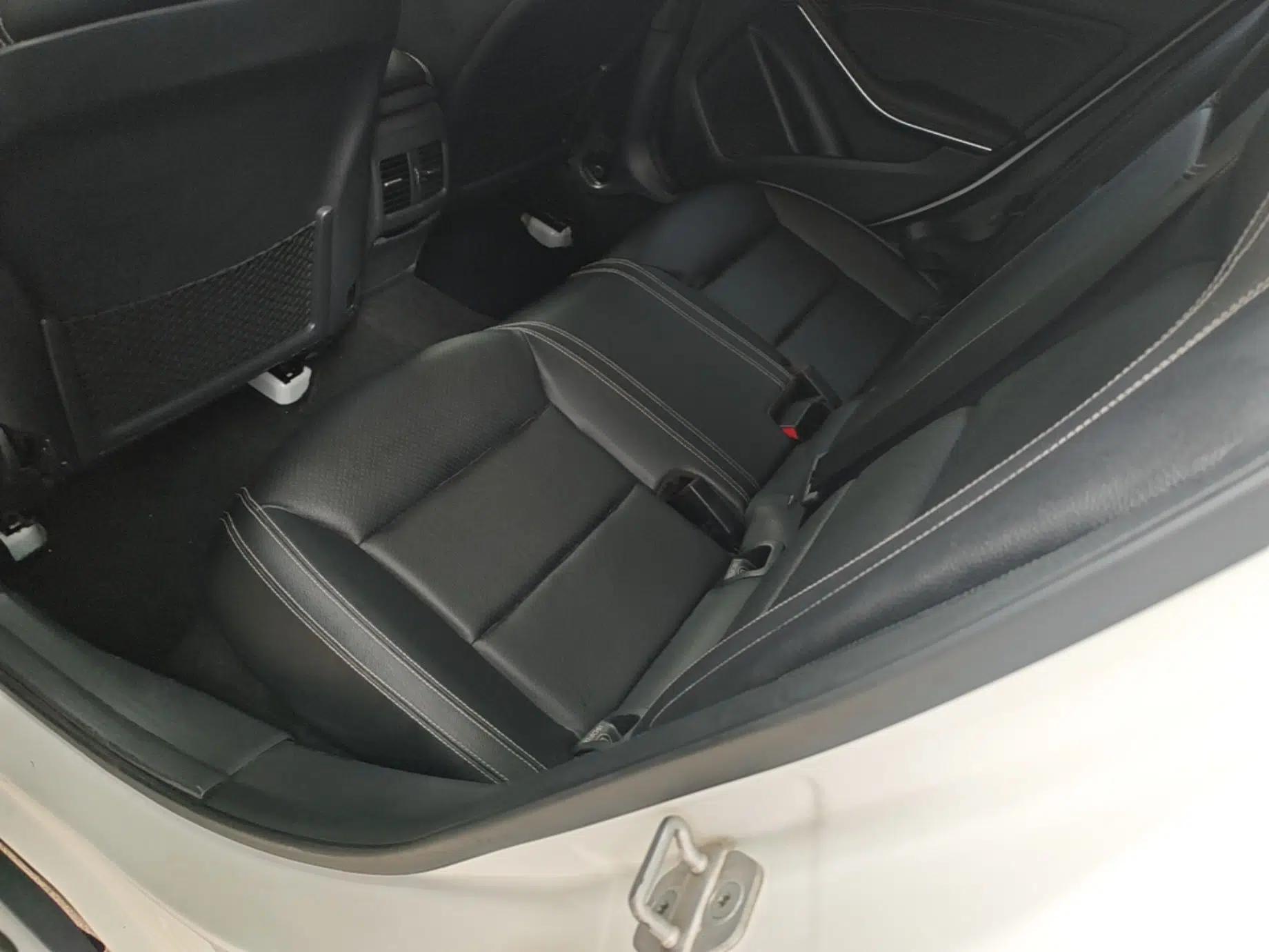 Mercedes-Benz GLA 2016 GLA 200 Fashion Model — миниатюра 20