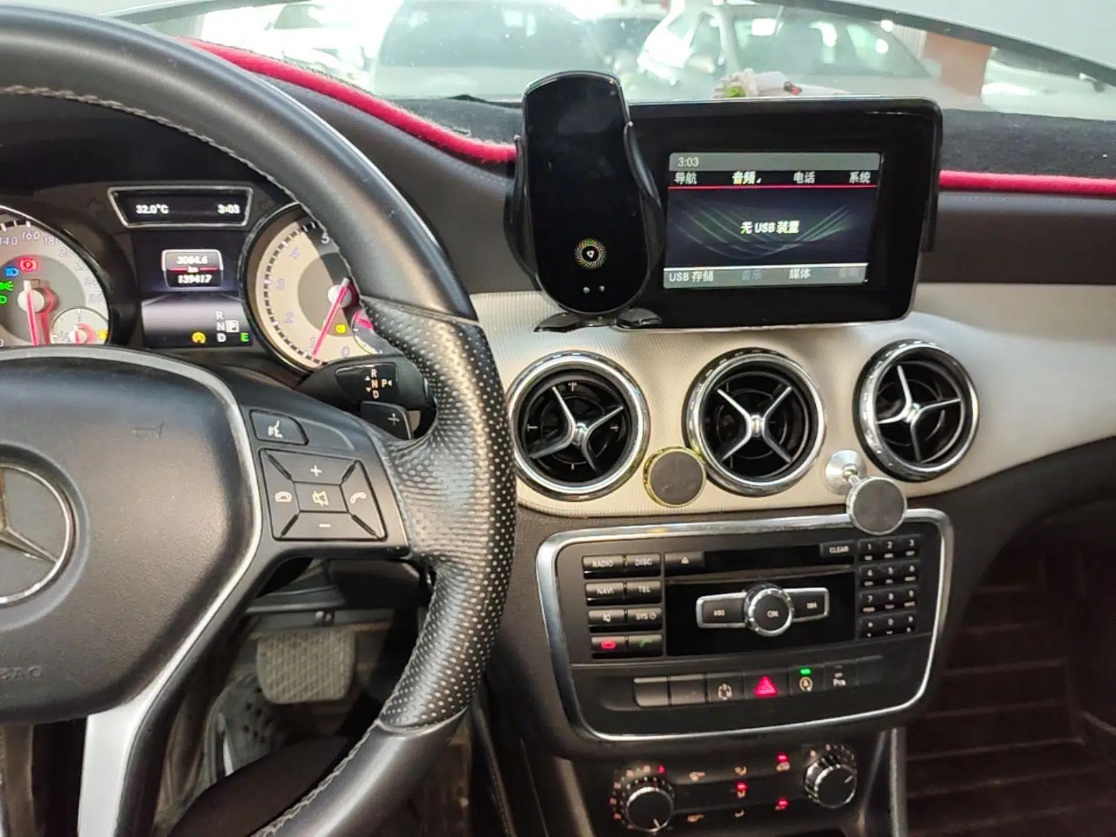 Mercedes-Benz GLA 2015 GLA 200 Fashion Model — миниатюра 15