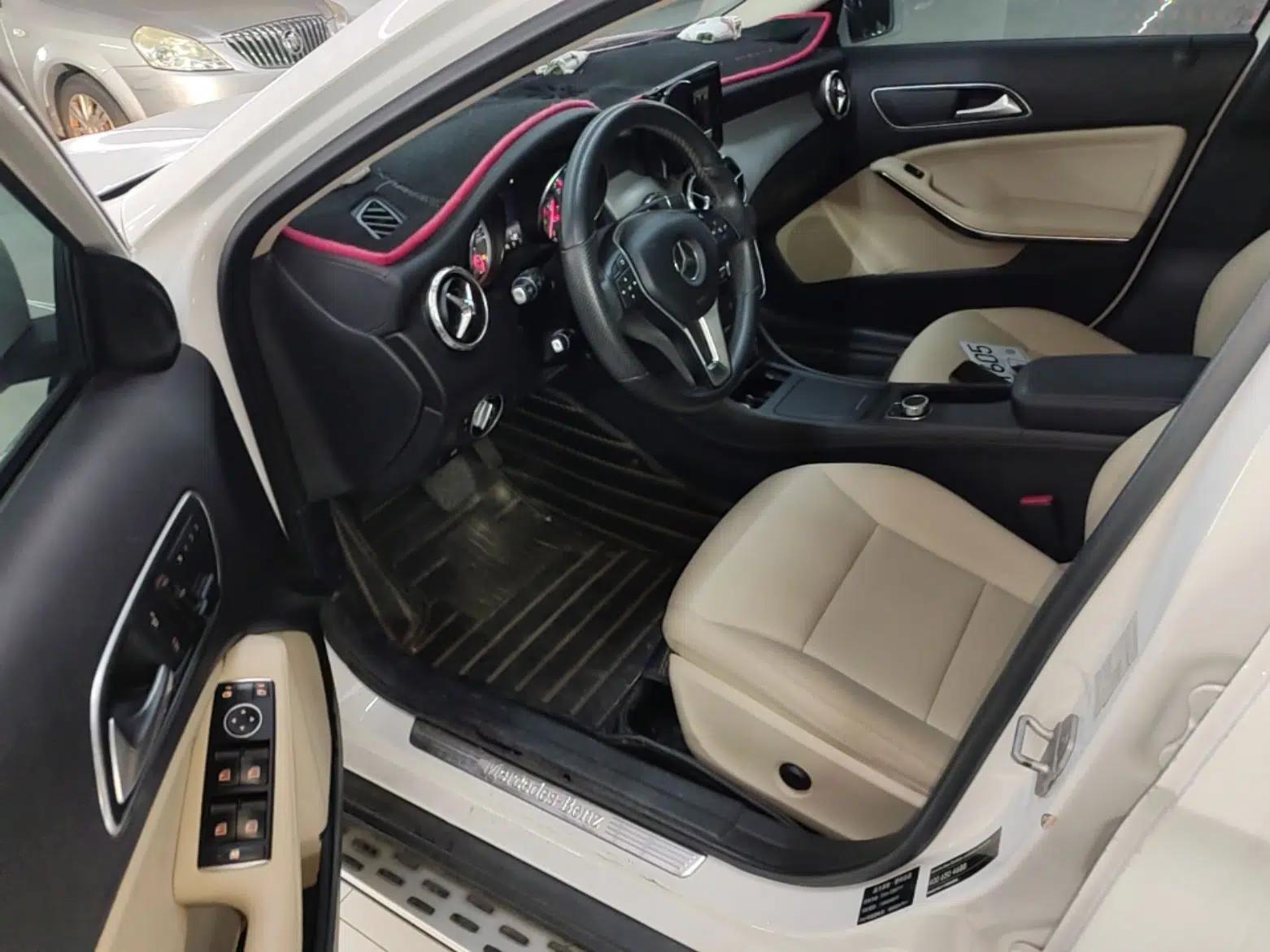 Mercedes-Benz GLA 2015 GLA 200 Fashion Model — миниатюра 18