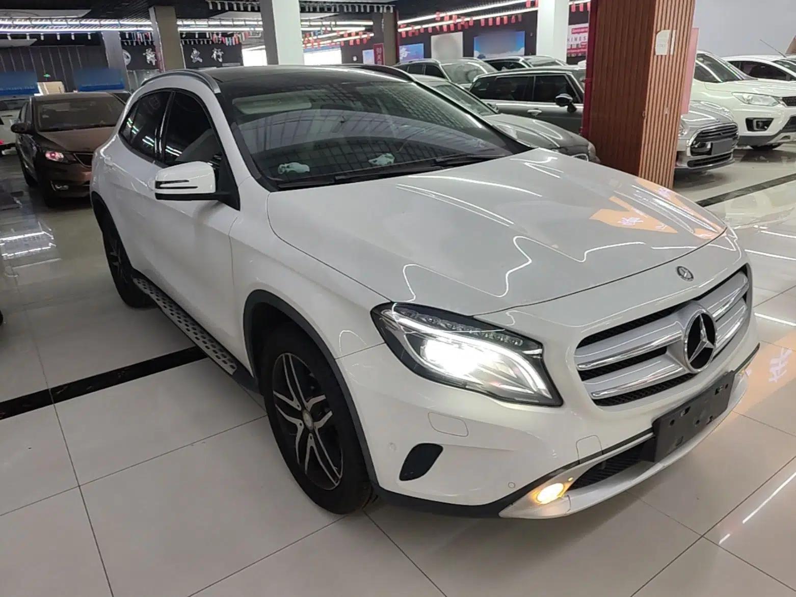 Mercedes-Benz GLA 2015 GLA 200 Fashion Model — миниатюра 3
