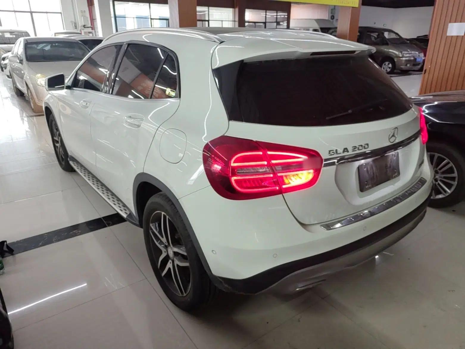 Mercedes-Benz GLA 2015 GLA 200 Fashion Model — миниатюра 4