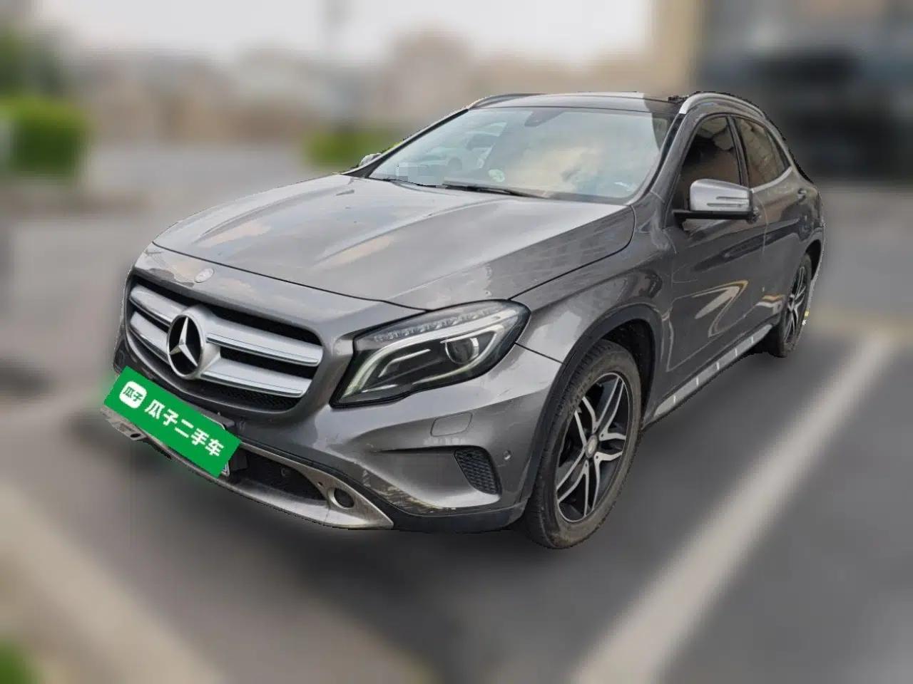 Mercedes-Benz GLA 2015 GLA 200 Fashion Model — миниатюра 1