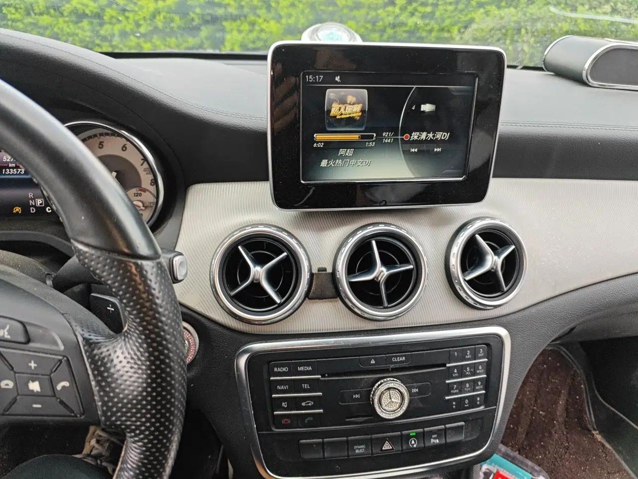 Mercedes-Benz GLA 2015 GLA 200 Fashion Model — миниатюра 13