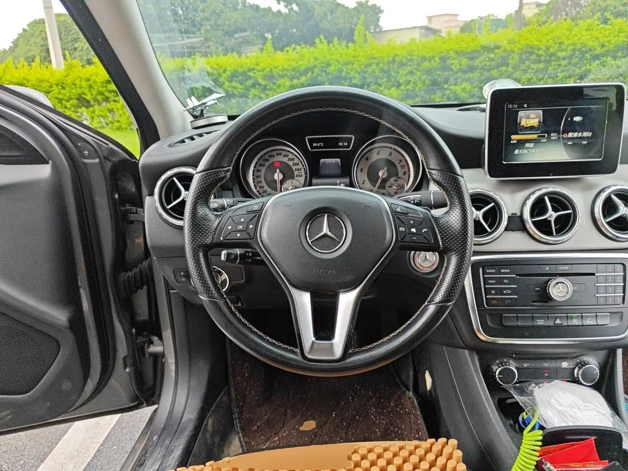 Mercedes-Benz GLA 2015 GLA 200 Fashion Model — миниатюра 10