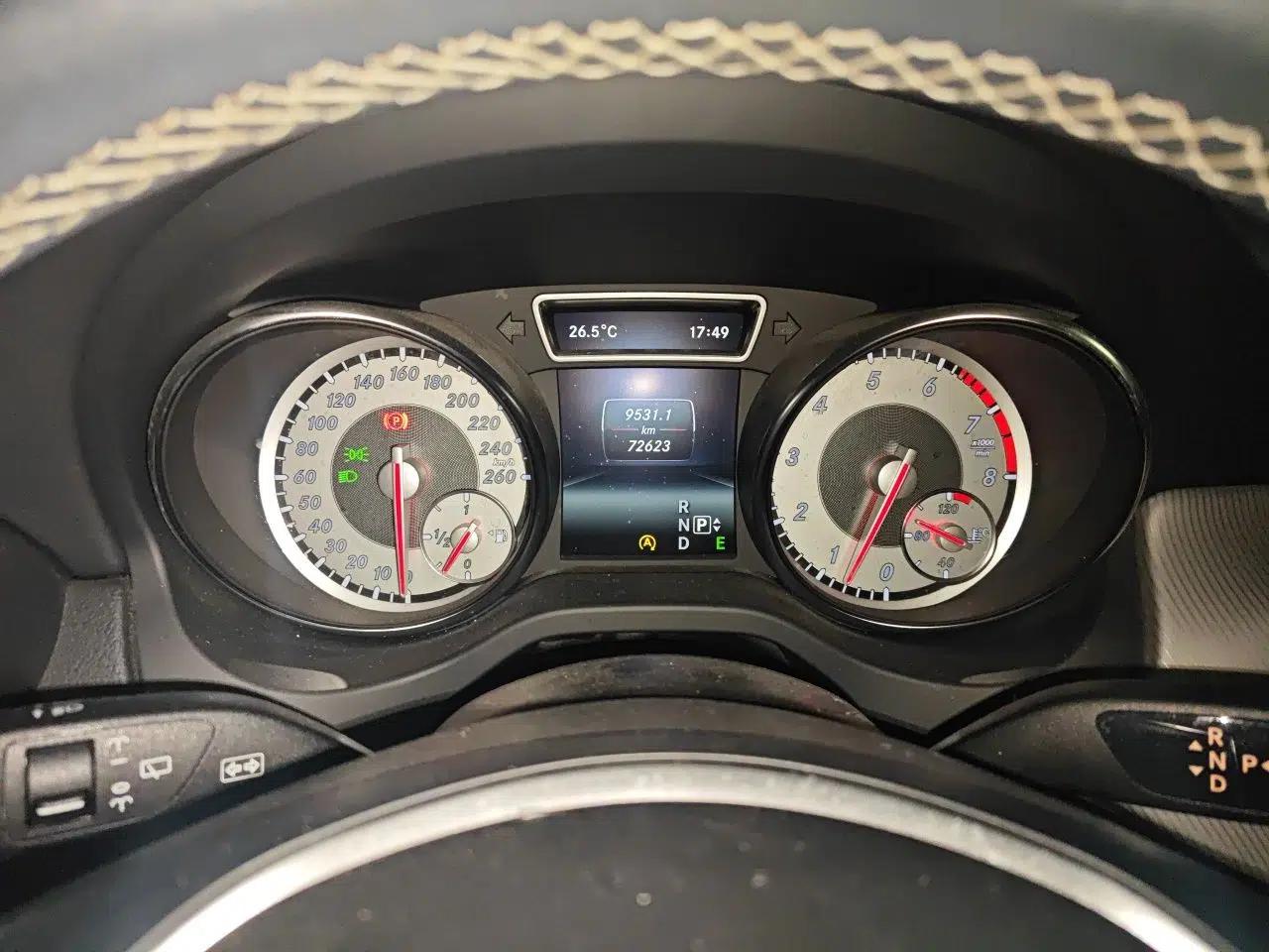 Mercedes-Benz GLA 2015 GLA 200 Sport Edition — миниатюра 11