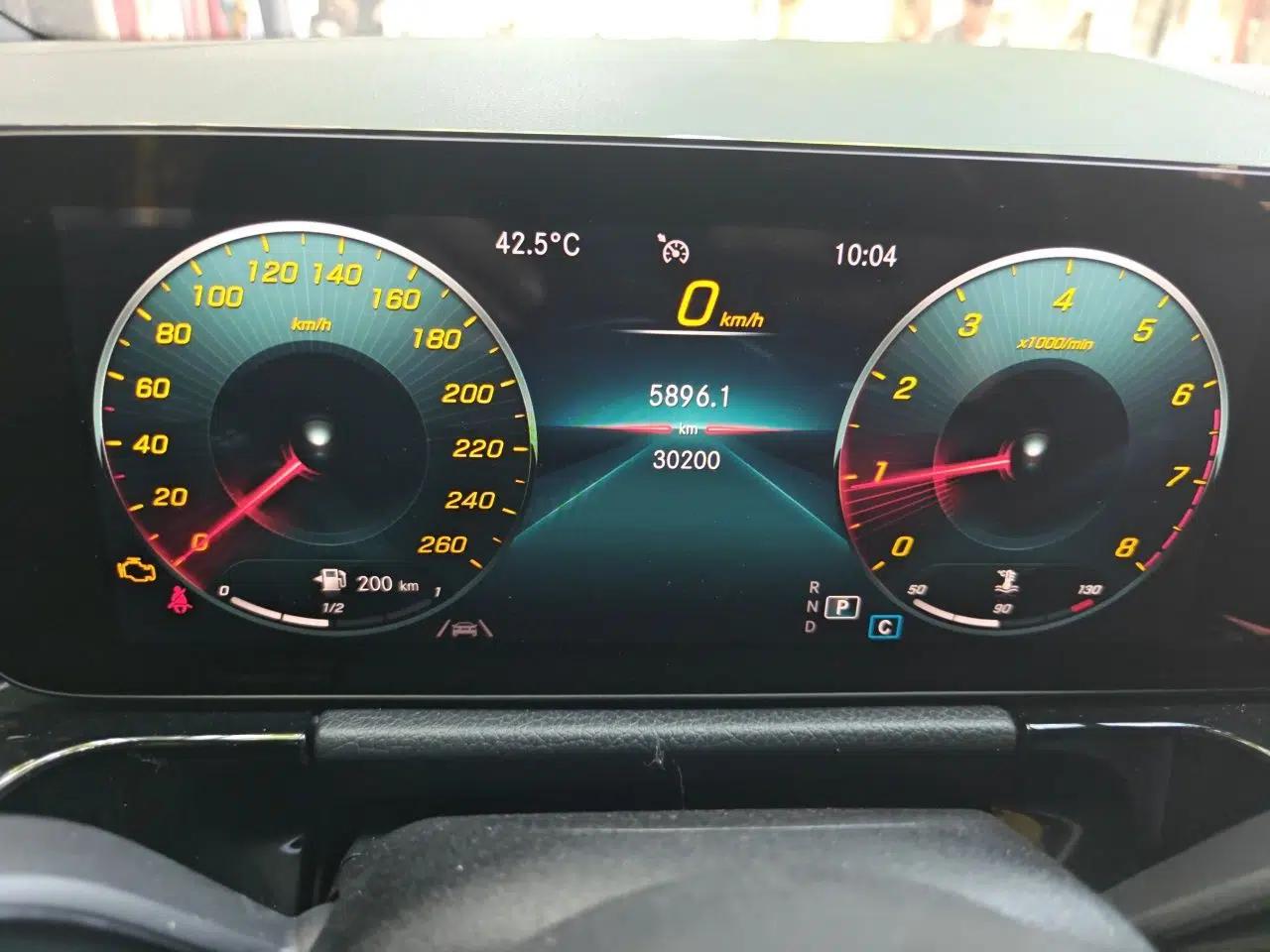 Mercedes-Benz GLA 2022 Second Facelift GLA 200 — миниатюра 12
