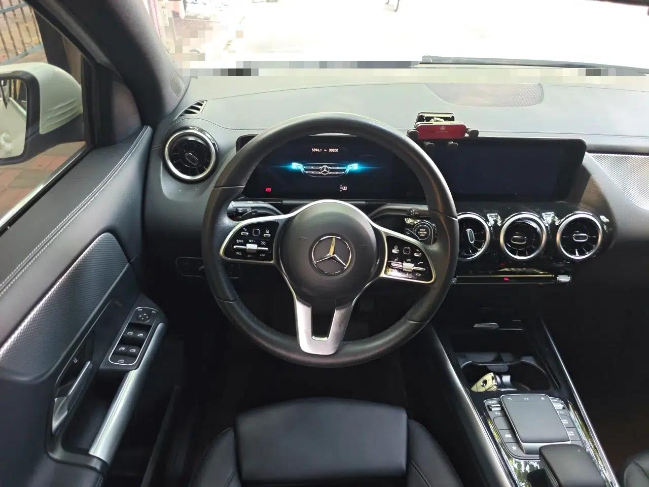 Mercedes-Benz GLA 2022 Second Facelift GLA 200 — миниатюра 10