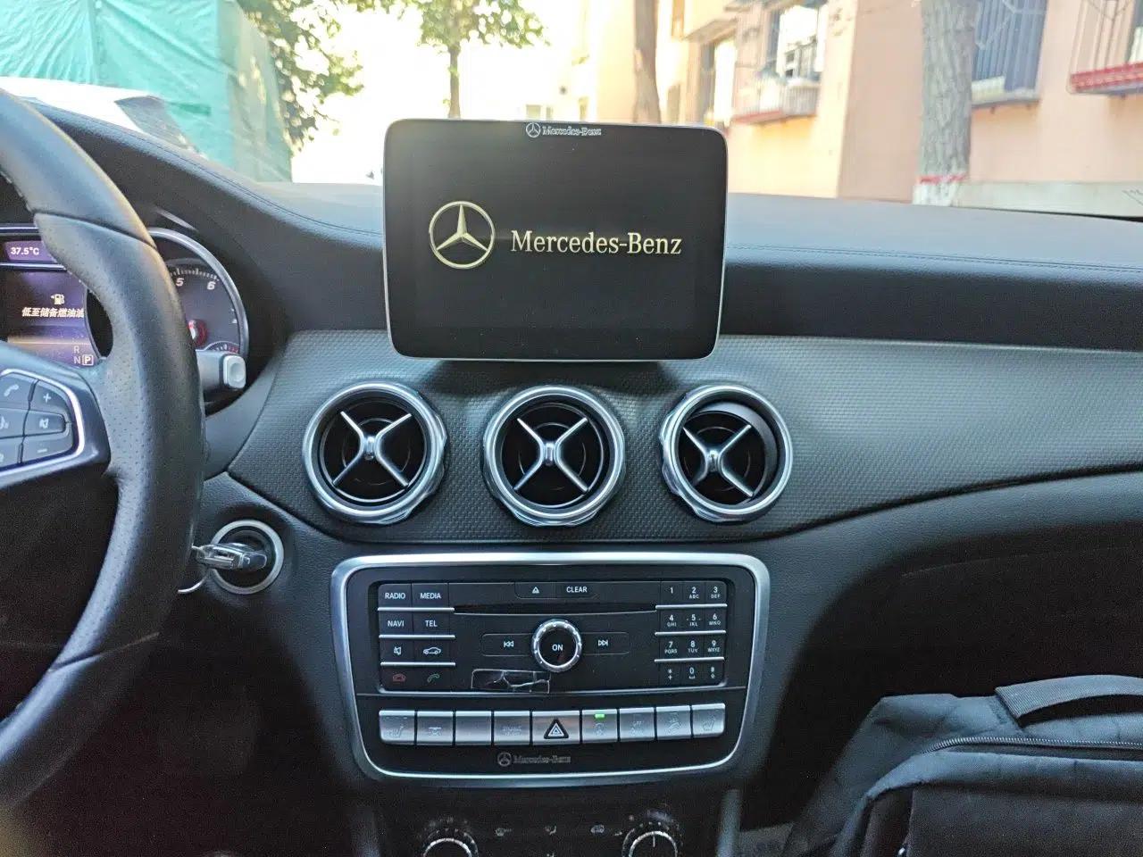 Mercedes-Benz GLA 2017 GLA 220 4MATIC Fashion Model — миниатюра 13