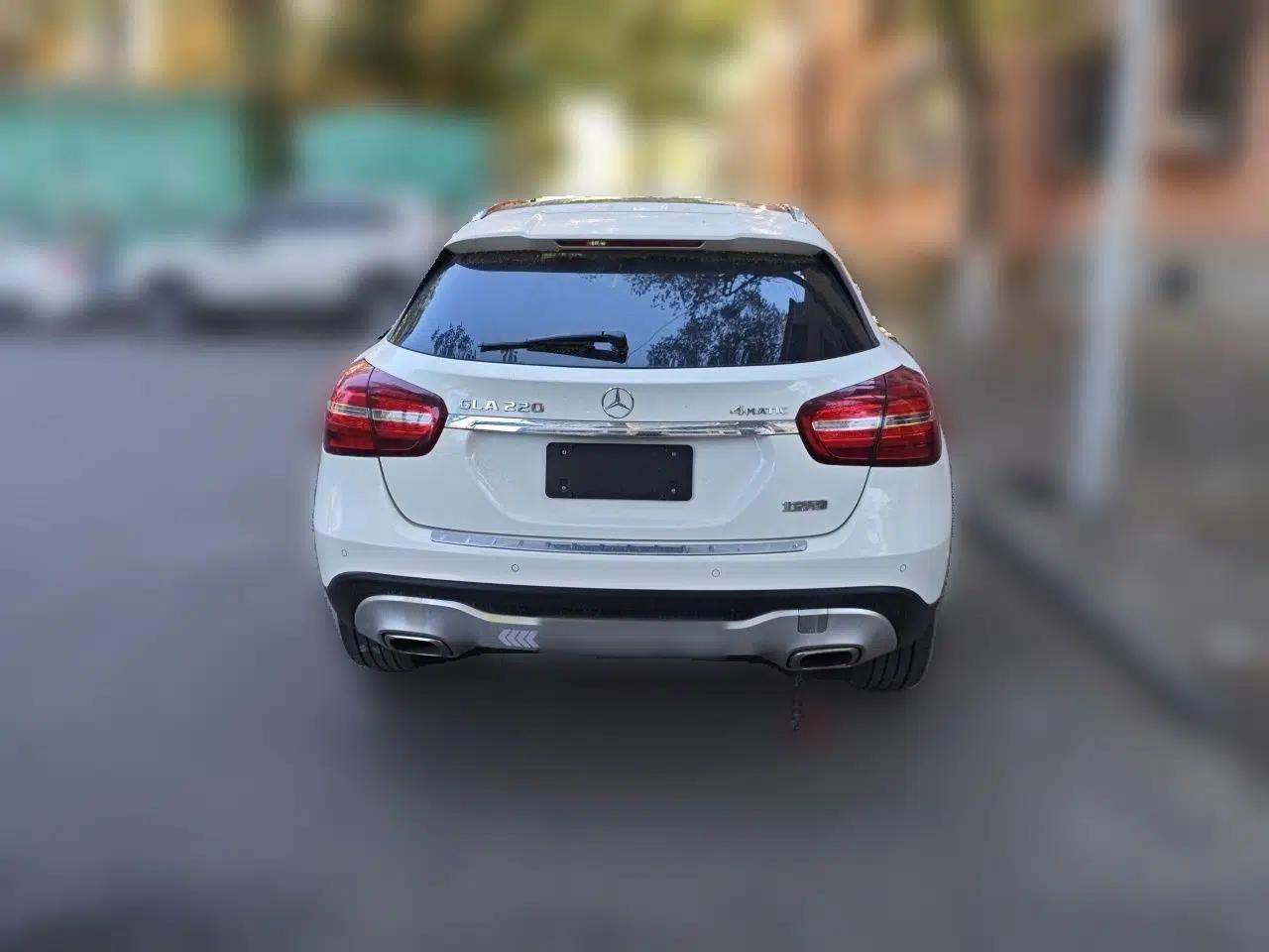 Mercedes-Benz GLA 2017 GLA 220 4MATIC Fashion Model — миниатюра 5