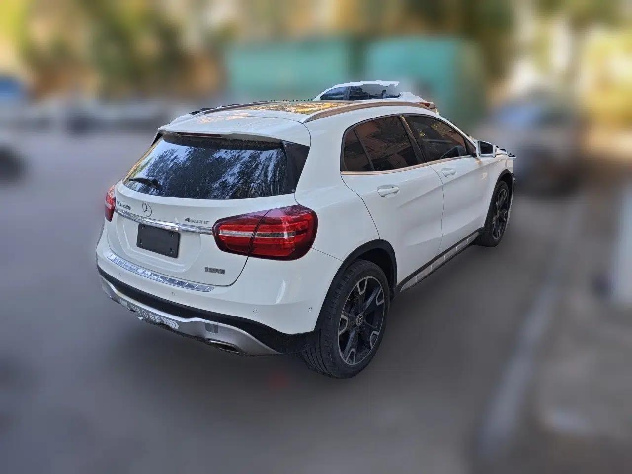 Mercedes-Benz GLA 2017 GLA 220 4MATIC Fashion Model — миниатюра 6