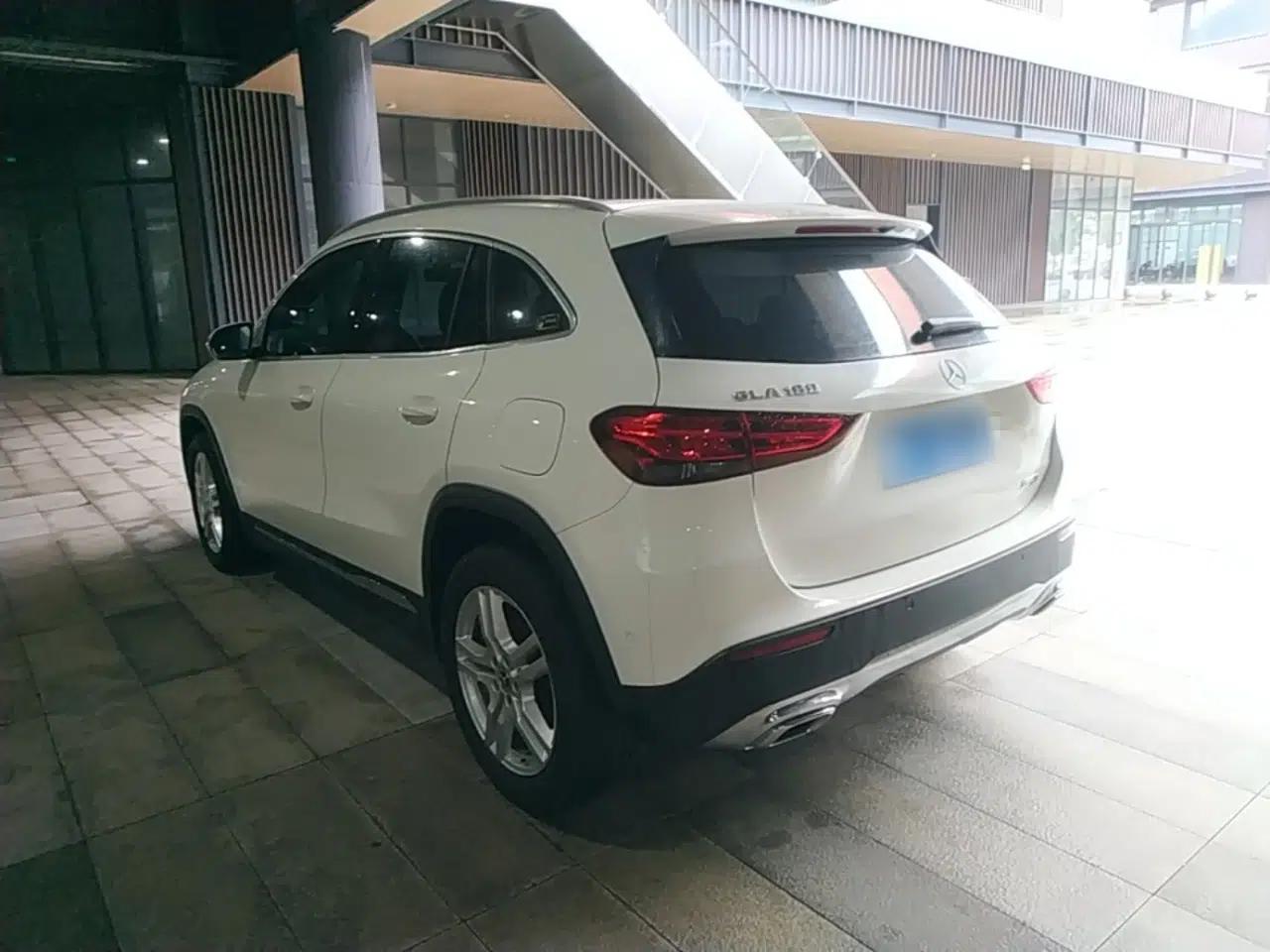 Mercedes-Benz GLA 2020 GLA 180 — миниатюра 4