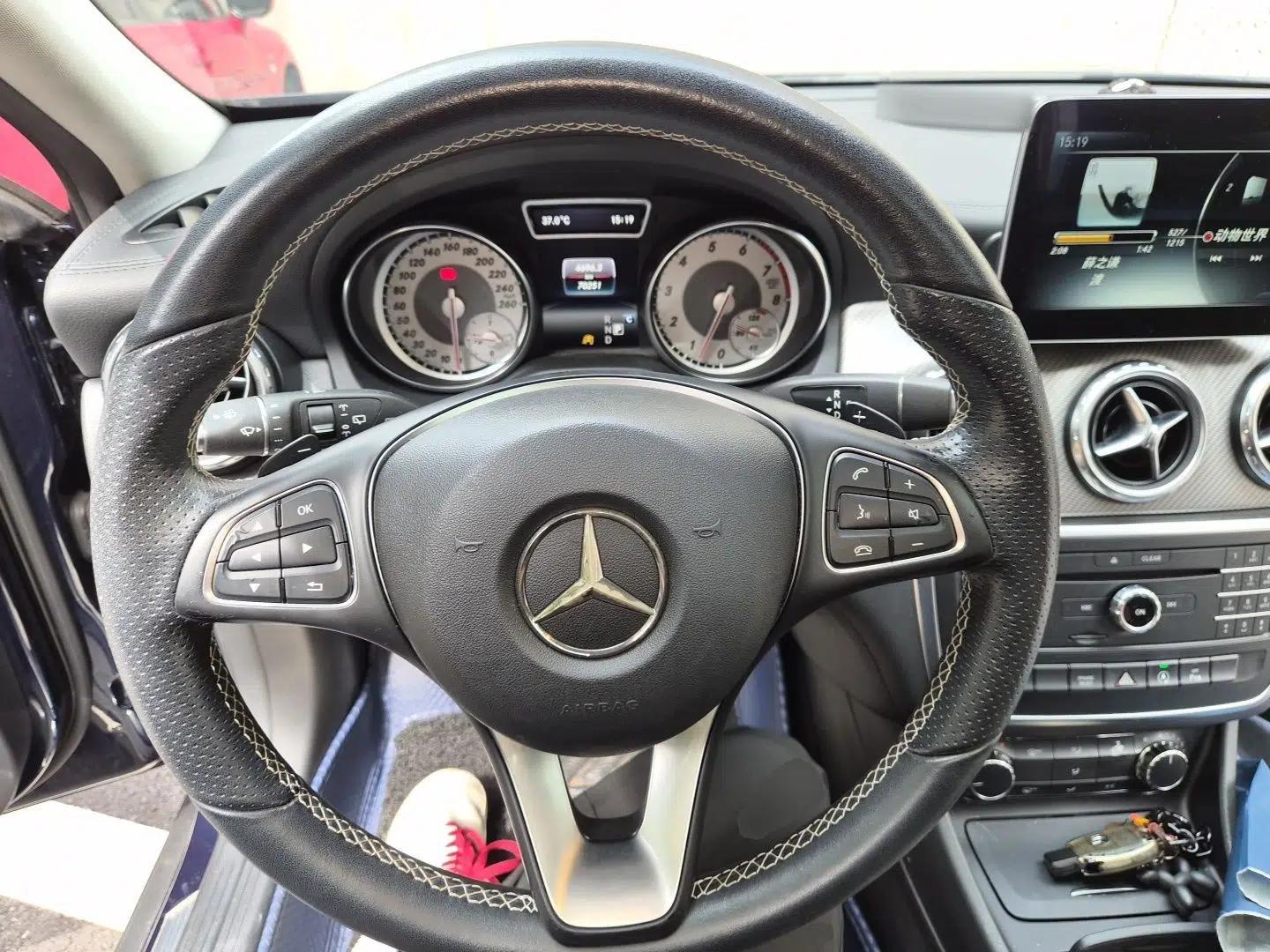 Mercedes-Benz GLA 2016 GLA 200 Fashion Model — миниатюра 10