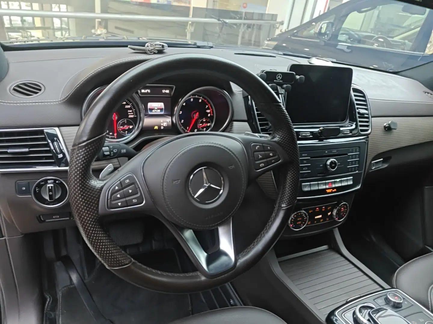 Mercedes-Benz GLS 2018 Refreshed GLS 400 4MATIC Dynamic Edition — миниатюра 13