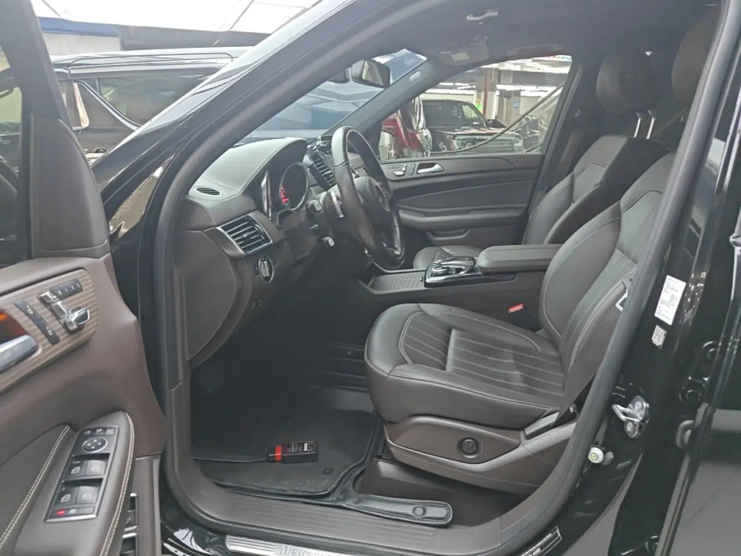 Mercedes-Benz GLS 2018 Refreshed GLS 400 4MATIC Dynamic Edition — миниатюра 17