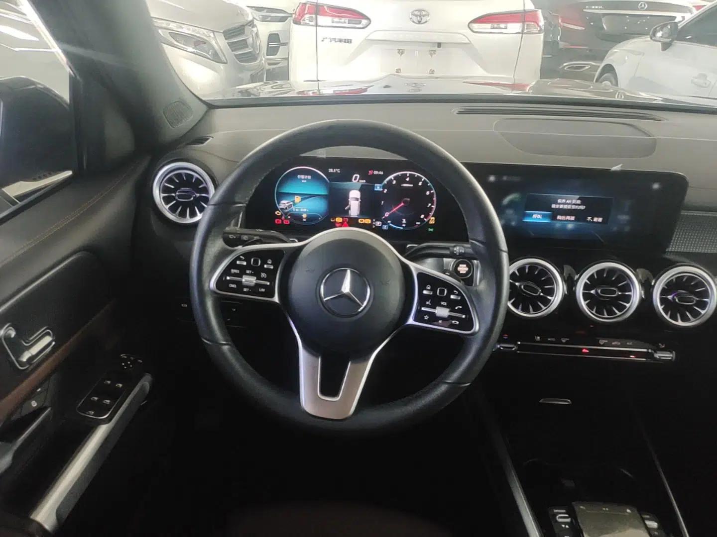 Mercedes-Benz GLB 2022 Refresh GLB 200 Dynamic Edition — миниатюра 13