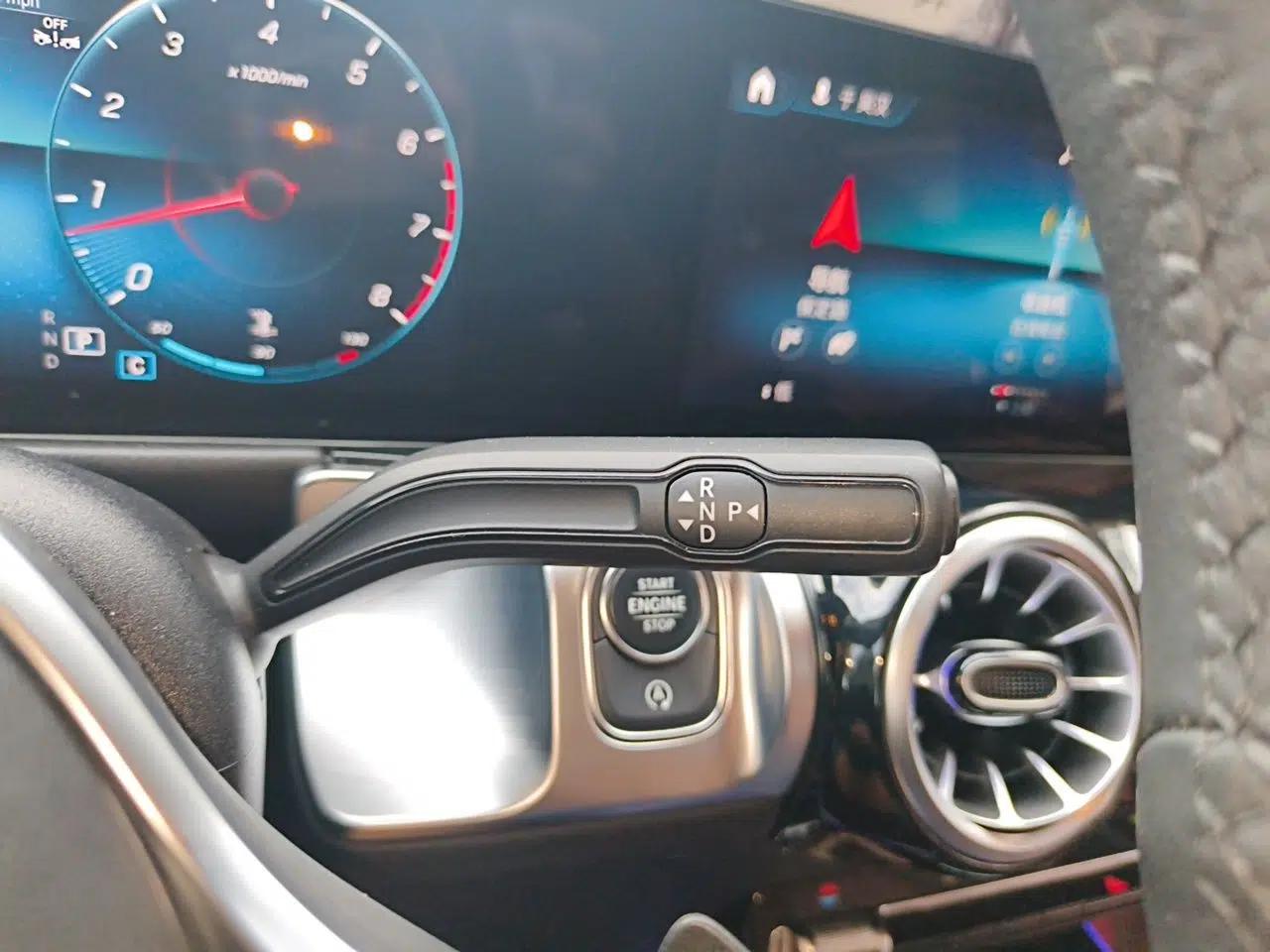 Mercedes-Benz GLB 2023 GLB 220 Fashion Model — миниатюра 14