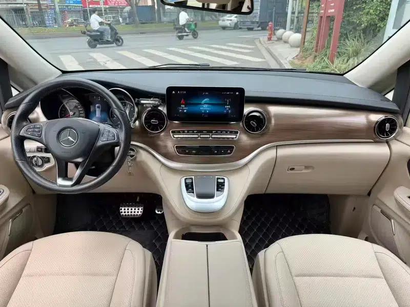 Mercedes-Benz V-Class 2020 V 260 Premium Edition — миниатюра 4