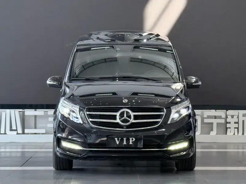 Mercedes-Benz V-Class 2018 V 260 L Premium Extended Edition (China V Emission Standard) — миниатюра 2