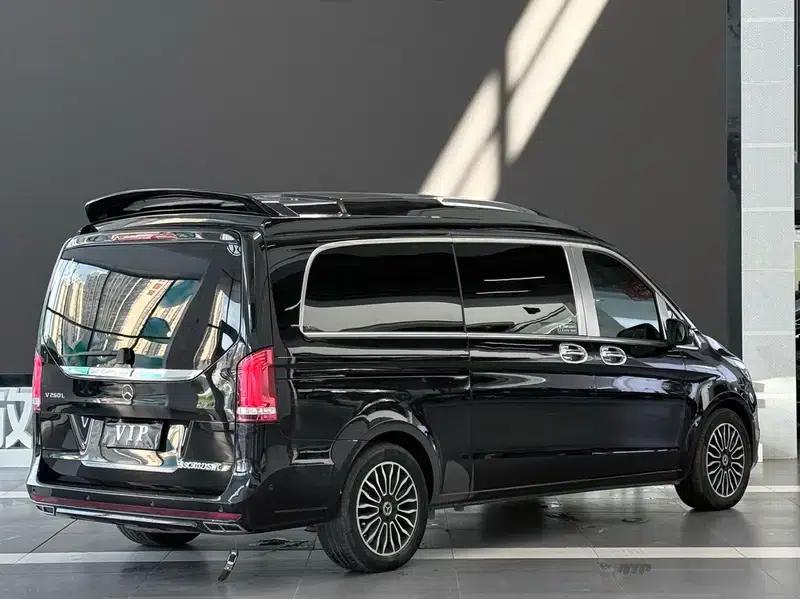 Mercedes-Benz V-Class 2018 V 260 L Premium Extended Edition (China V Emission Standard) — миниатюра 6