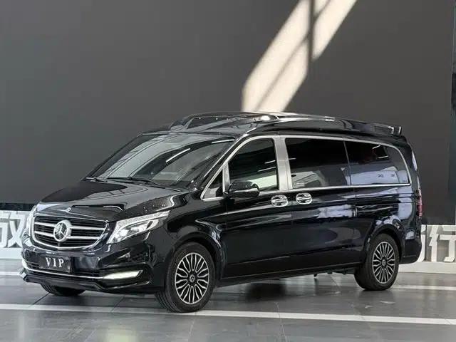 Mercedes-Benz V-Class 2018 V 260 L Premium Extended Edition (China V Emission Standard)