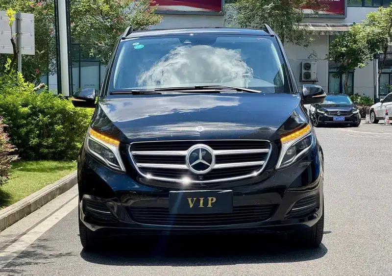 Mercedes-Benz V-Class 2018 V 260 L Premium Extended Edition (China V Emission Standard) — миниатюра 2
