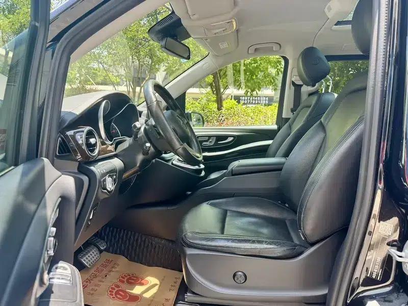 Mercedes-Benz V-Class 2018 V 260 L Premium Extended Edition (China V Emission Standard) — миниатюра 8