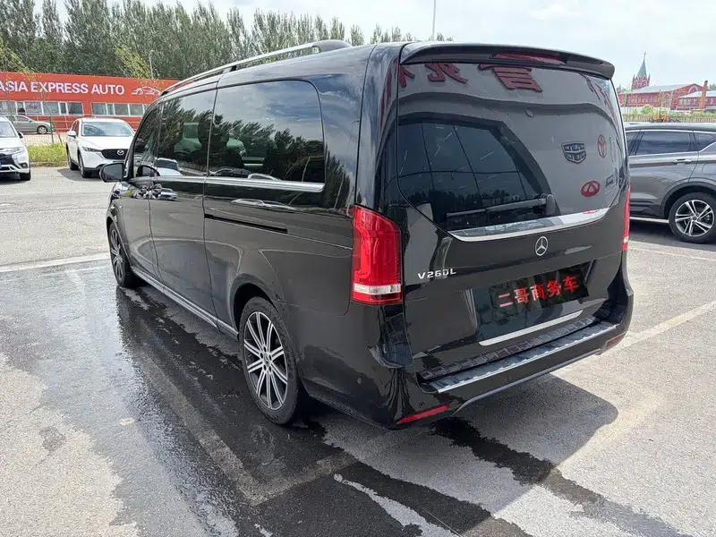 Mercedes-Benz V-Class 2022 V 260 L Long Wheelbase Luxury Edition — миниатюра 4