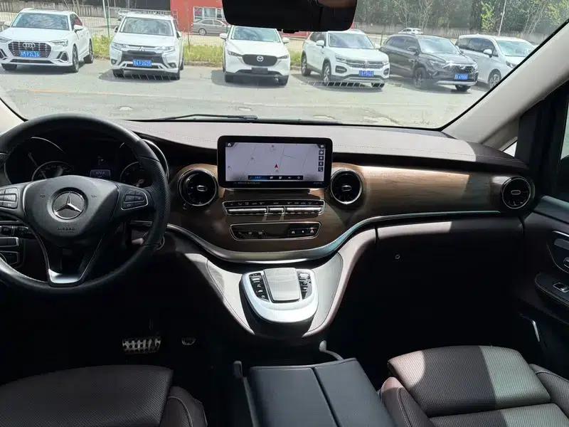 Mercedes-Benz V-Class 2022 V 260 L Long Wheelbase Luxury Edition — миниатюра 7