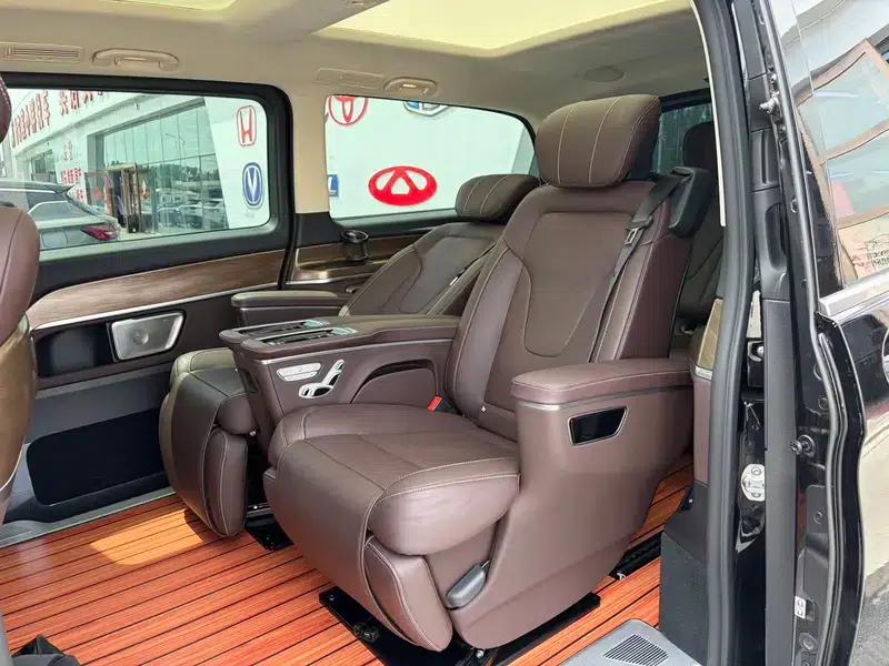 Mercedes-Benz V-Class 2022 V 260 L Long Wheelbase Luxury Edition — миниатюра 9