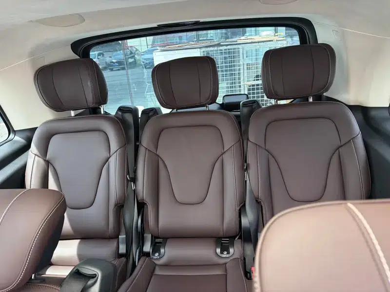 Mercedes-Benz V-Class 2022 V 260 L Long Wheelbase Luxury Edition — миниатюра 10