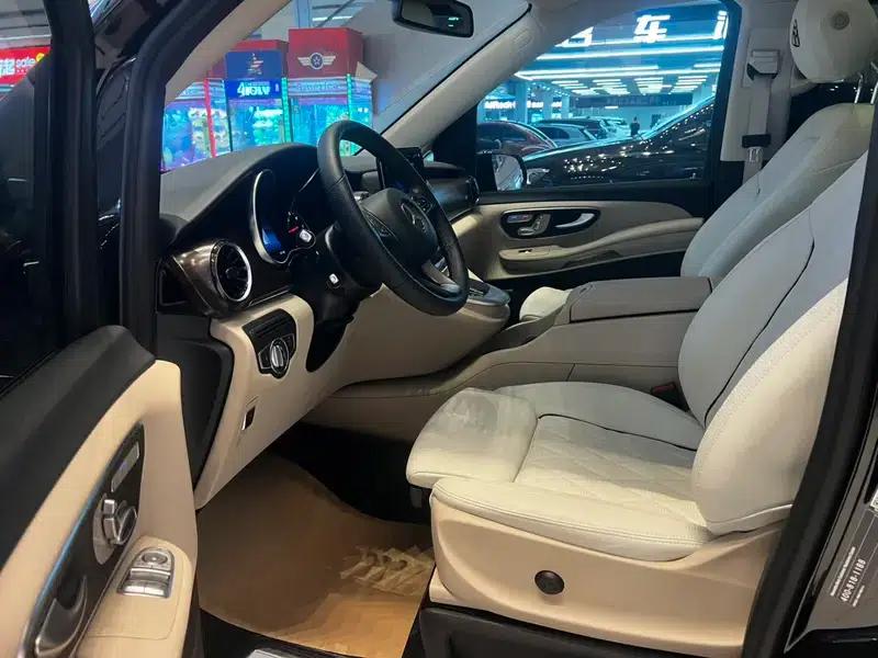 Mercedes-Benz V-Class 2022 V 260 Navigator Edition — миниатюра 12