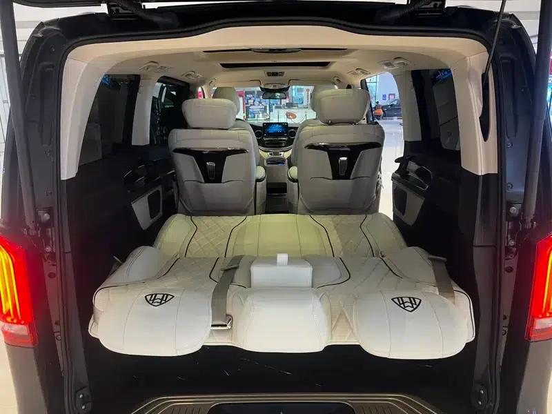 Mercedes-Benz V-Class 2022 V 260 Navigator Edition — миниатюра 17