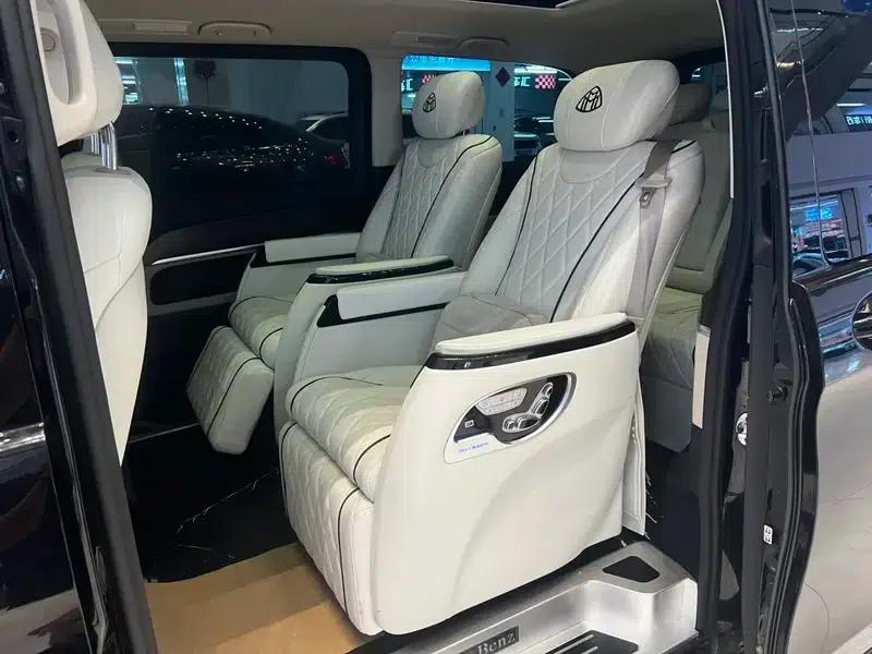 Mercedes-Benz V-Class 2022 V 260 Navigator Edition — миниатюра 18
