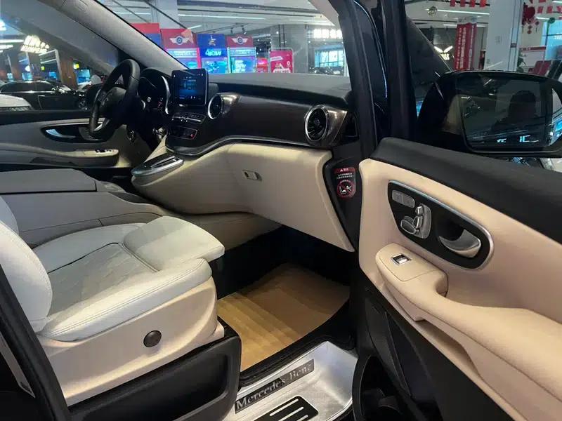 Mercedes-Benz V-Class 2022 V 260 Navigator Edition — миниатюра 19