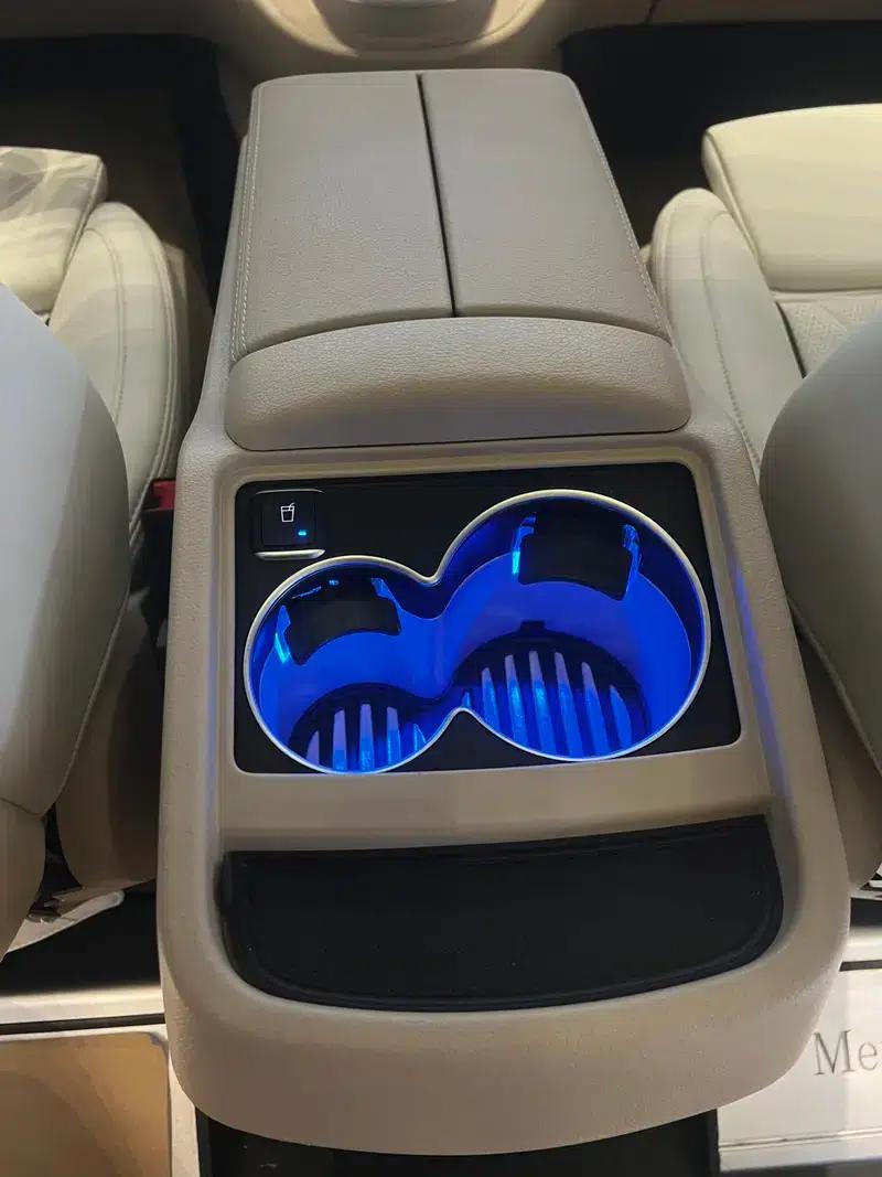 Mercedes-Benz V-Class 2022 V 260 Navigator Edition — миниатюра 7
