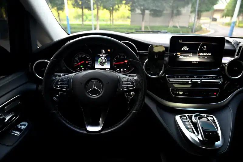 Mercedes-Benz V-Class 2018 V 260 Navigator Edition (China VI Emission Standard) — миниатюра 14