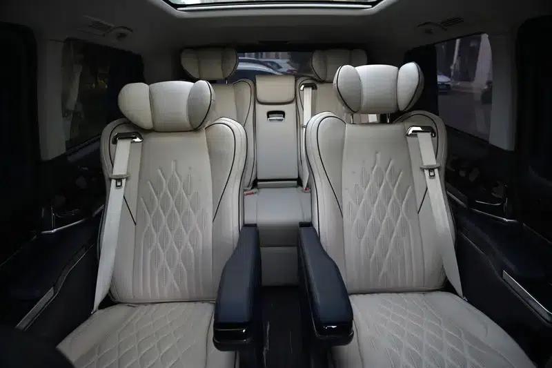 Mercedes-Benz V-Class 2018 V 260 Navigator Edition (China VI Emission Standard) — миниатюра 18