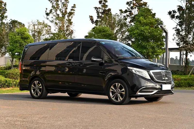 Mercedes-Benz V-Class 2018 V 260 Navigator Edition (China VI Emission Standard) — миниатюра 3