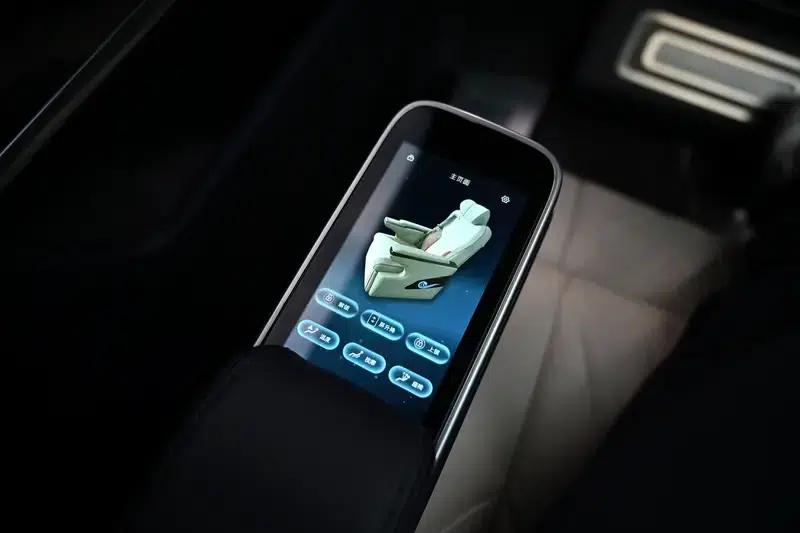 Mercedes-Benz V-Class 2018 V 260 Navigator Edition (China VI Emission Standard) — миниатюра 8